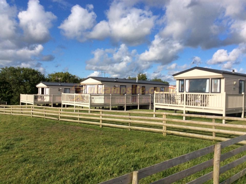 Noteworthy Farm Caravan And Campsite