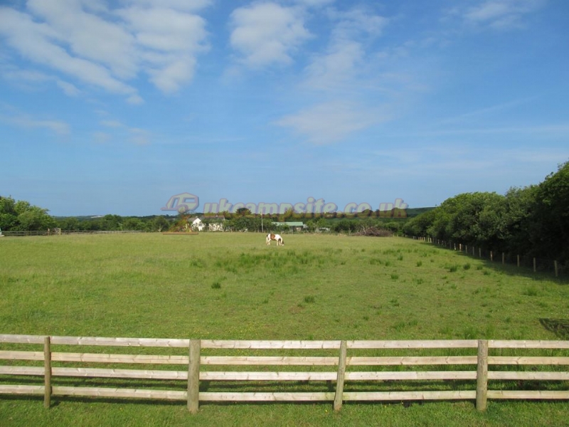 Noteworthy Farm Caravan And Campsite