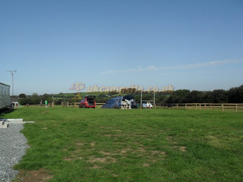Noteworthy Farm Caravan And Campsite