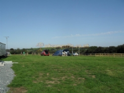 Noteworthy Farm Caravan And Campsite