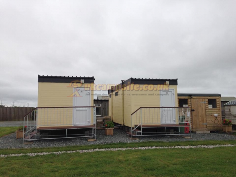 Noteworthy Farm Caravan And Campsite