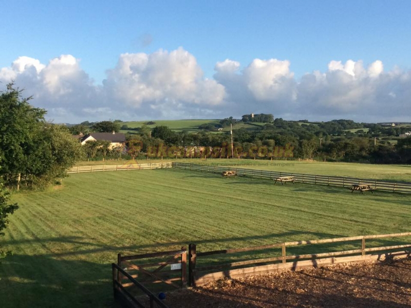 Noteworthy Farm Caravan And Campsite