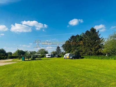 Bainside Coarse Fishery Caravan and Camping Site