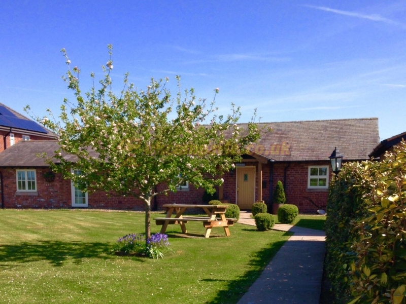 New Farm Caravan Site And Fishery
