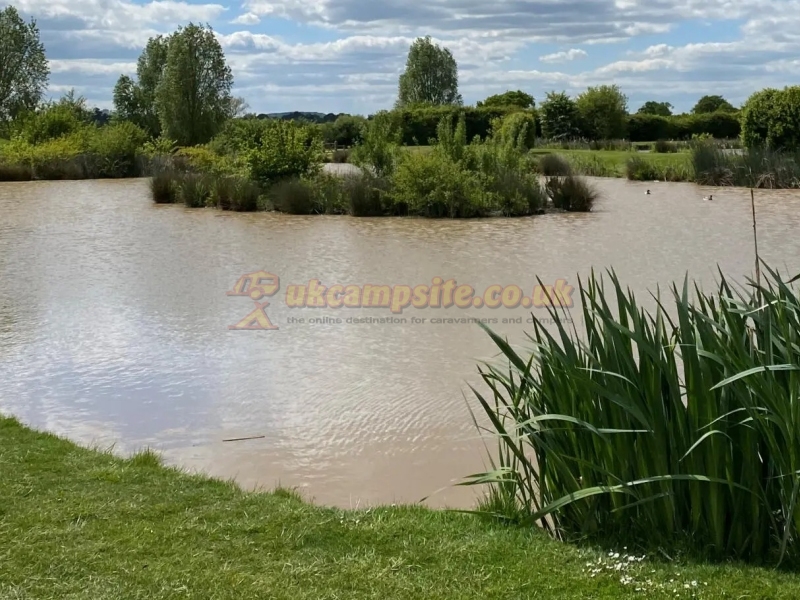 New Farm Caravan Site And Fishery