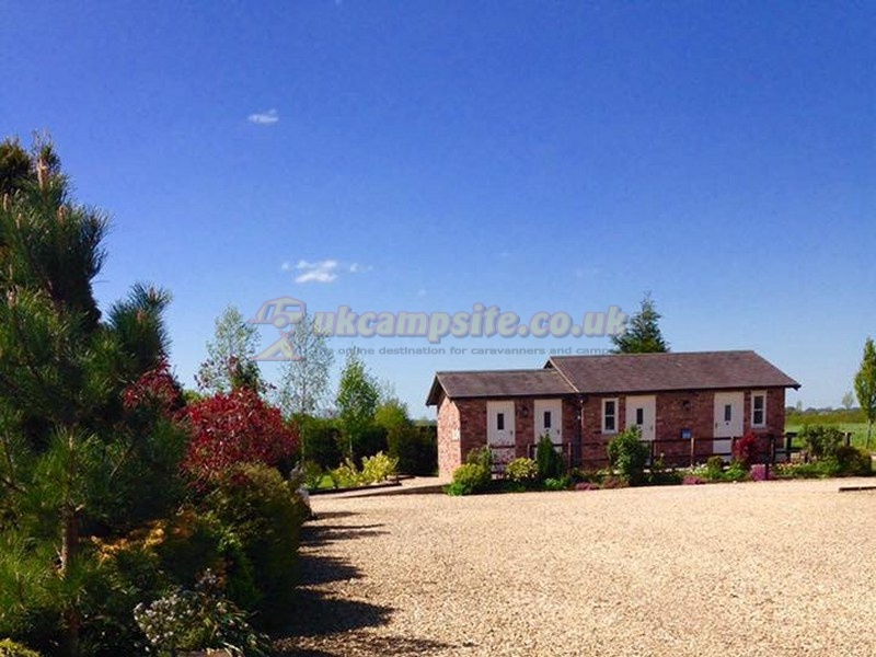 New Farm Caravan Site And Fishery