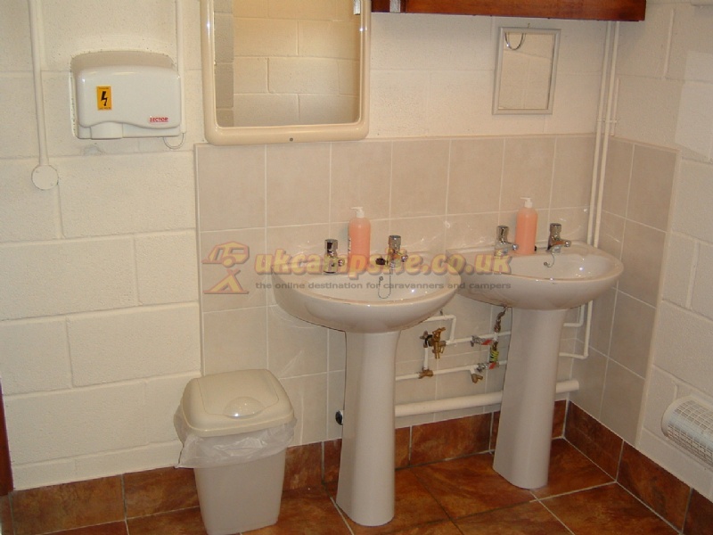 Little Orchard Caravan Park