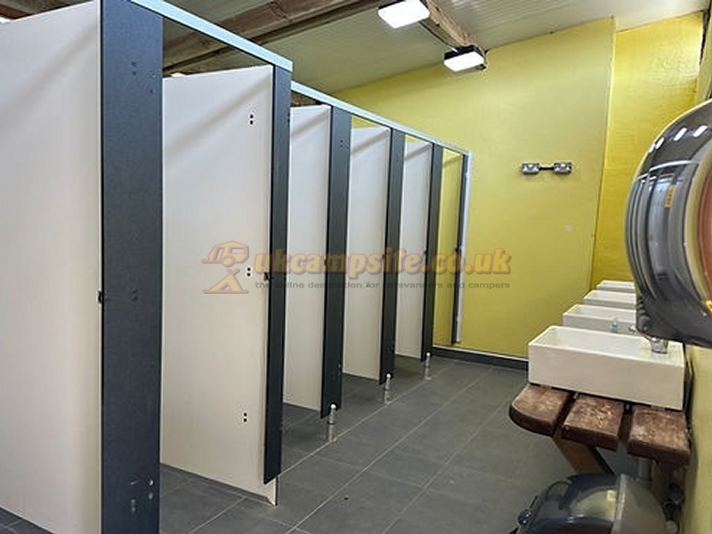 Broadfield Farm Holiday Park