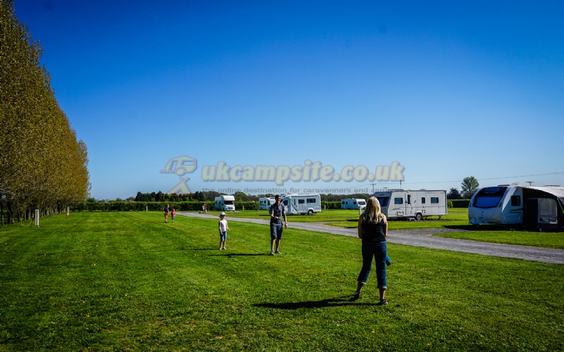 Sunnydale Farm Touring Park Ltd