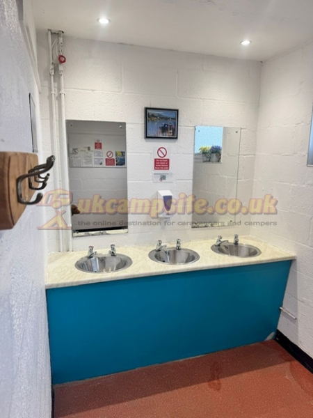 Gallowhill Camping And Caravan Park