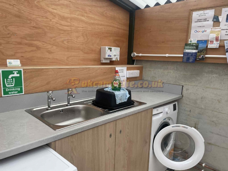 Gwyndy Farm Caravan And Camping Site