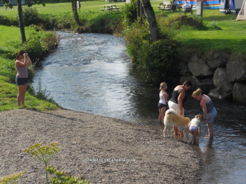 Riverside Caravan And Camping Park