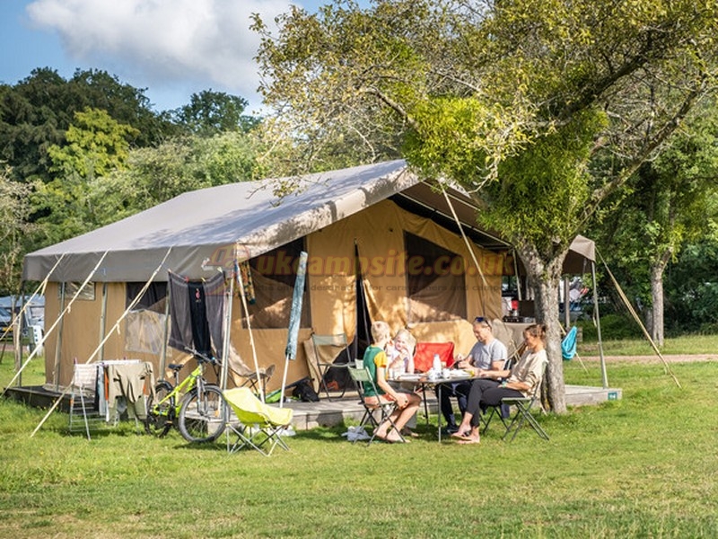 Camping Huttopia Pays Des Bastides