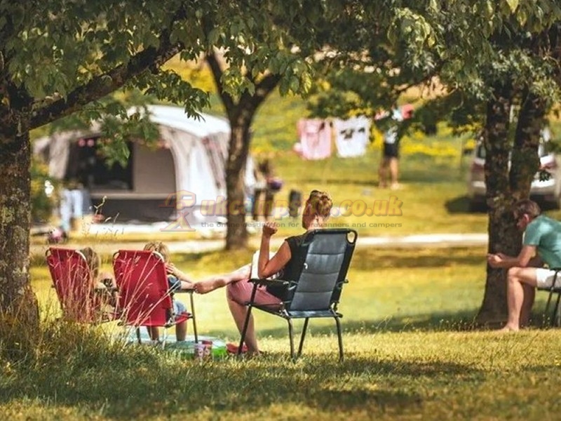Camping Huttopia Pays Des Bastides