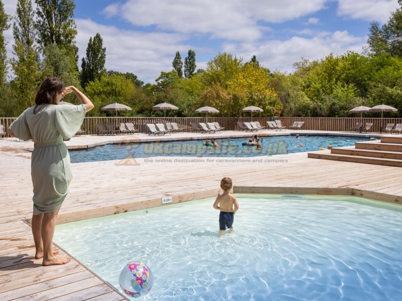 Camping Huttopia Pays Des Bastides