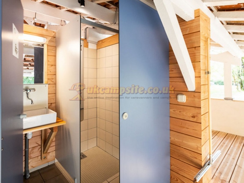 Camping Huttopia Pays Des Bastides