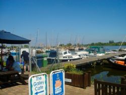 Kinnego Marina Caravan And Camping Park