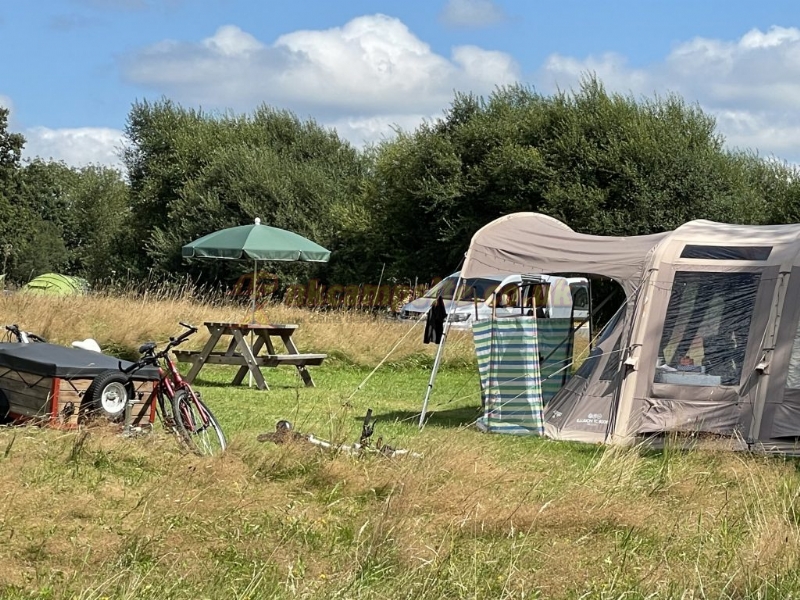 Riverside Lakes Camping And Glamping
