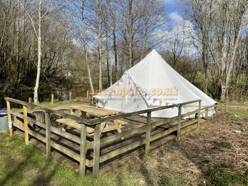 Riverside Lakes Camping And Glamping