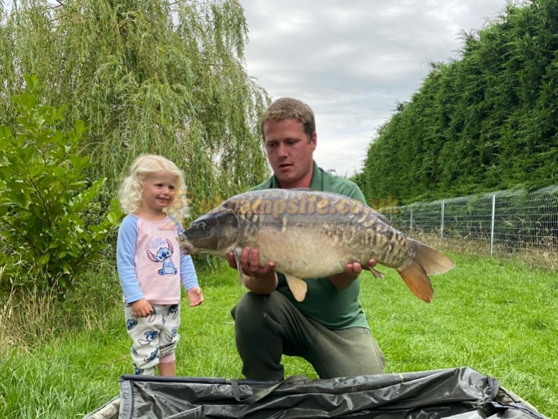 Dog Lane Fishery