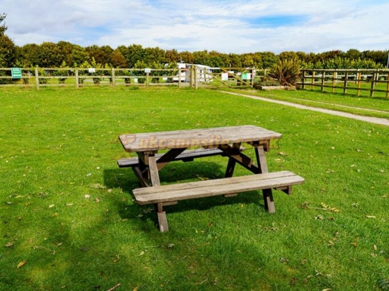 Mr Moos Touring Park
