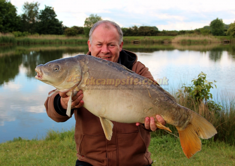 Fields End Water Caravan Park And Fishery