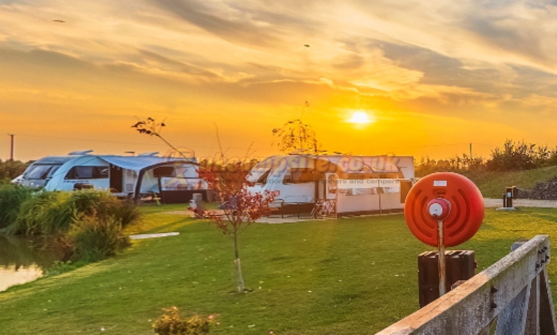 Fields End Water Caravan Park And Fishery