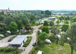 Camping Parc Des Cygnes