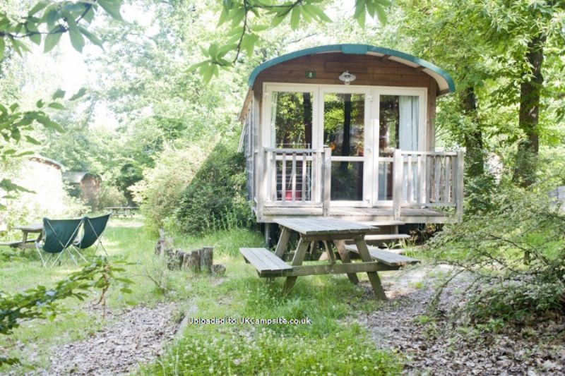 Huttopia Versailles