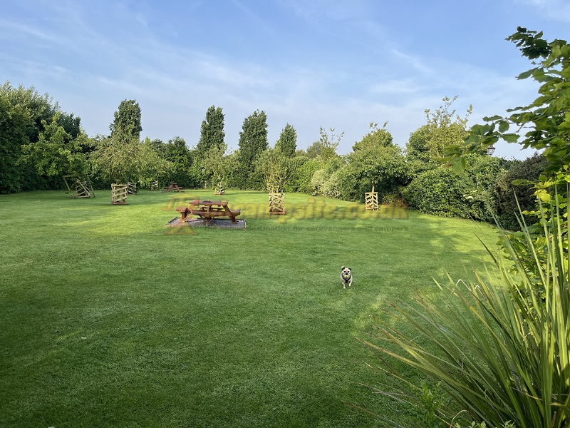 Blue Rose Caravan And Country Park