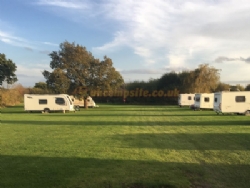 New Farm Caravan Park And Bungalow