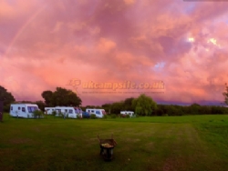 New Farm Caravan Park And Bungalow