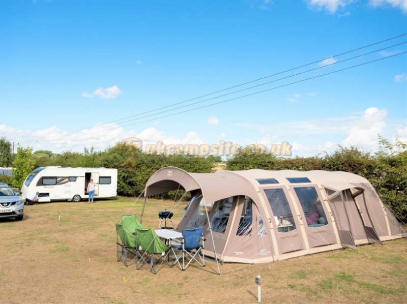 Fakenham Fairways Caravan And Camping Site