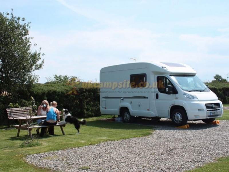 Ty Rhos Farm Camping And Caravanning