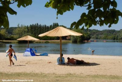 Camping Du Lac Des Varennes