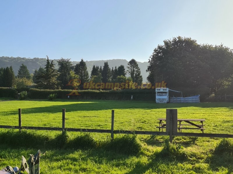 Broadway Cottage Caravan And Camping