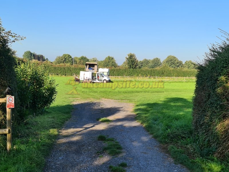 Broadway Cottage Caravan And Camping