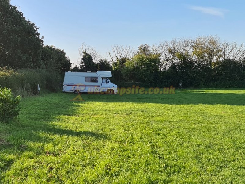 Broadway Cottage Caravan And Camping