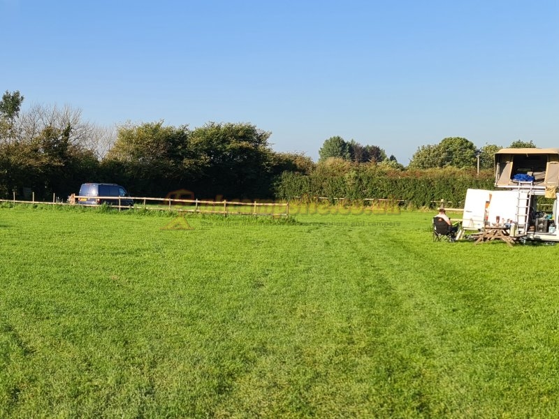 Broadway Cottage Caravan And Camping
