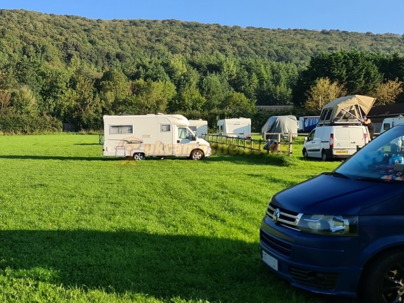 Broadway Cottage Caravan And Camping