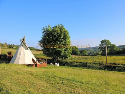 Ton Uchaf Farm Glamping