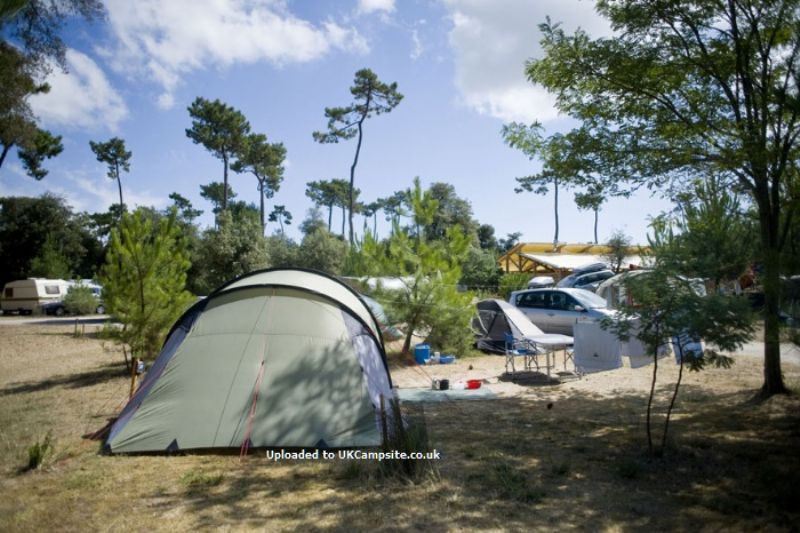 Huttopia Oleron Les Pins