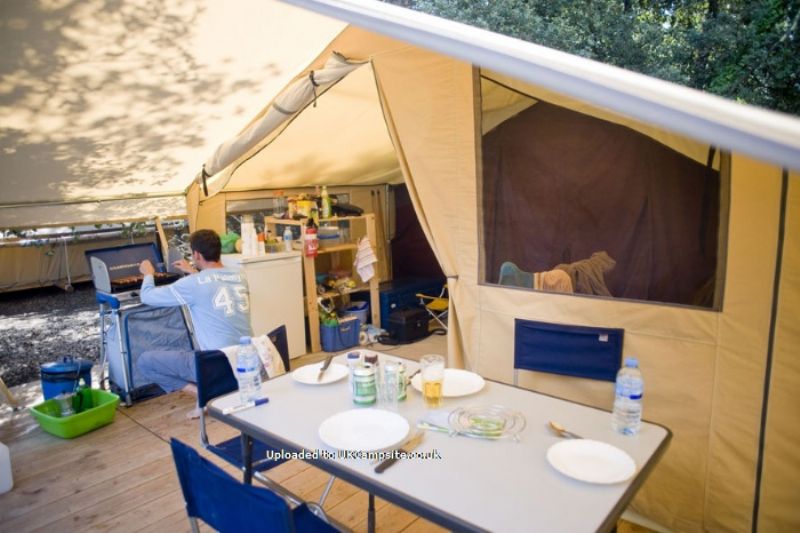 Huttopia Oleron Les Pins