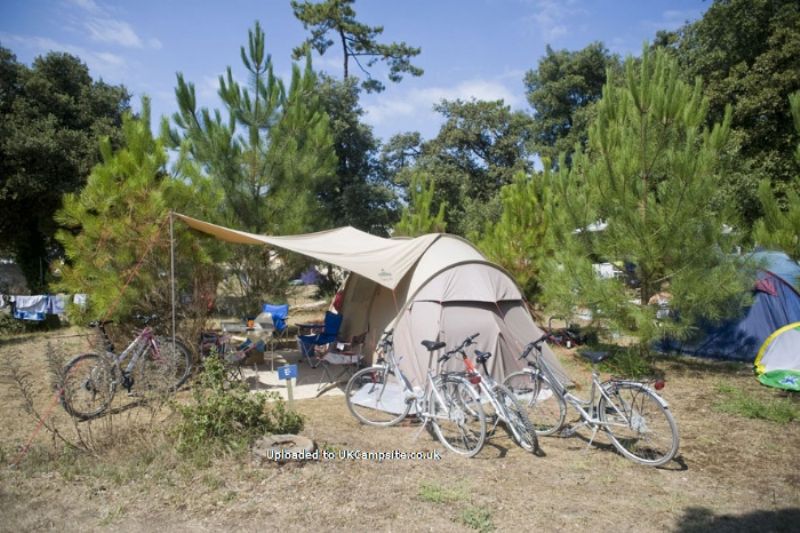Huttopia Oleron Les Pins