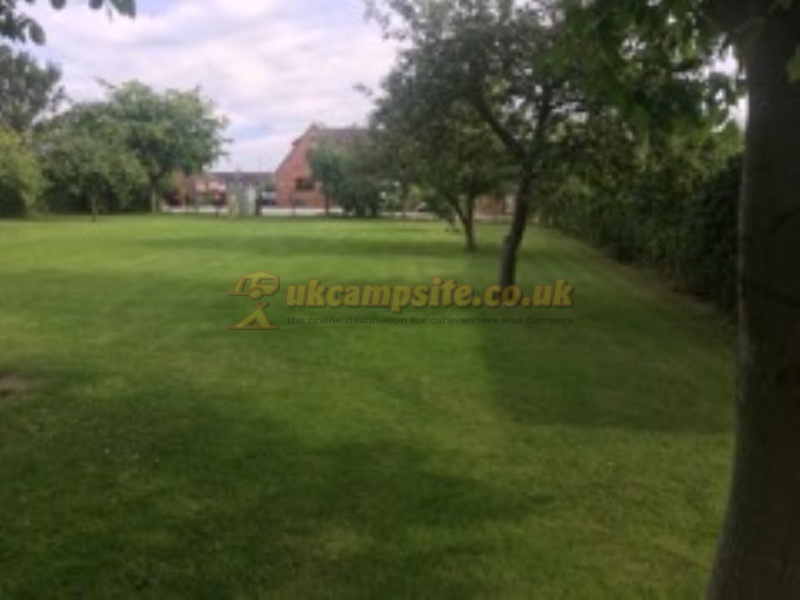 Horseshoe Lake Fishing And Caravan Site