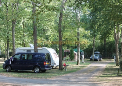 Camping Tours Les Acacias