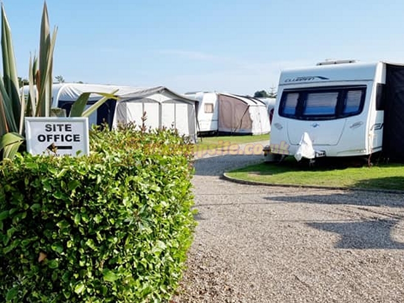 Toppers Caravan Park