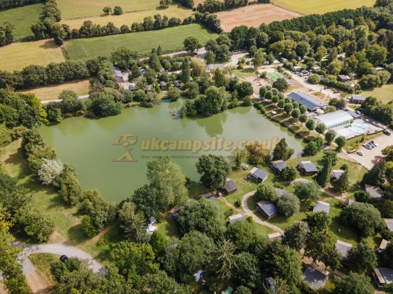 Camping Huttopia Baie Du Mont St Michel