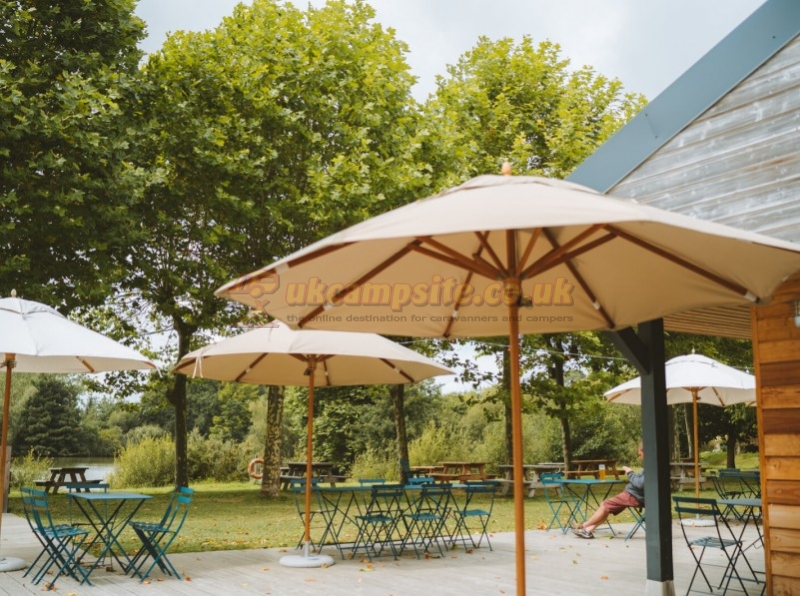 Camping Huttopia Baie Du Mont St Michel