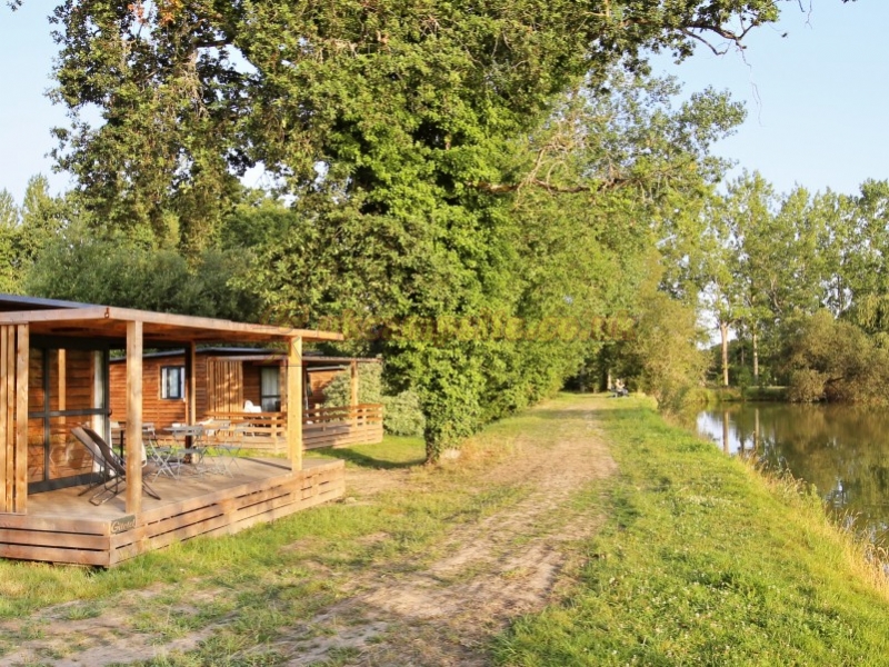 Camping Huttopia Baie Du Mont St Michel